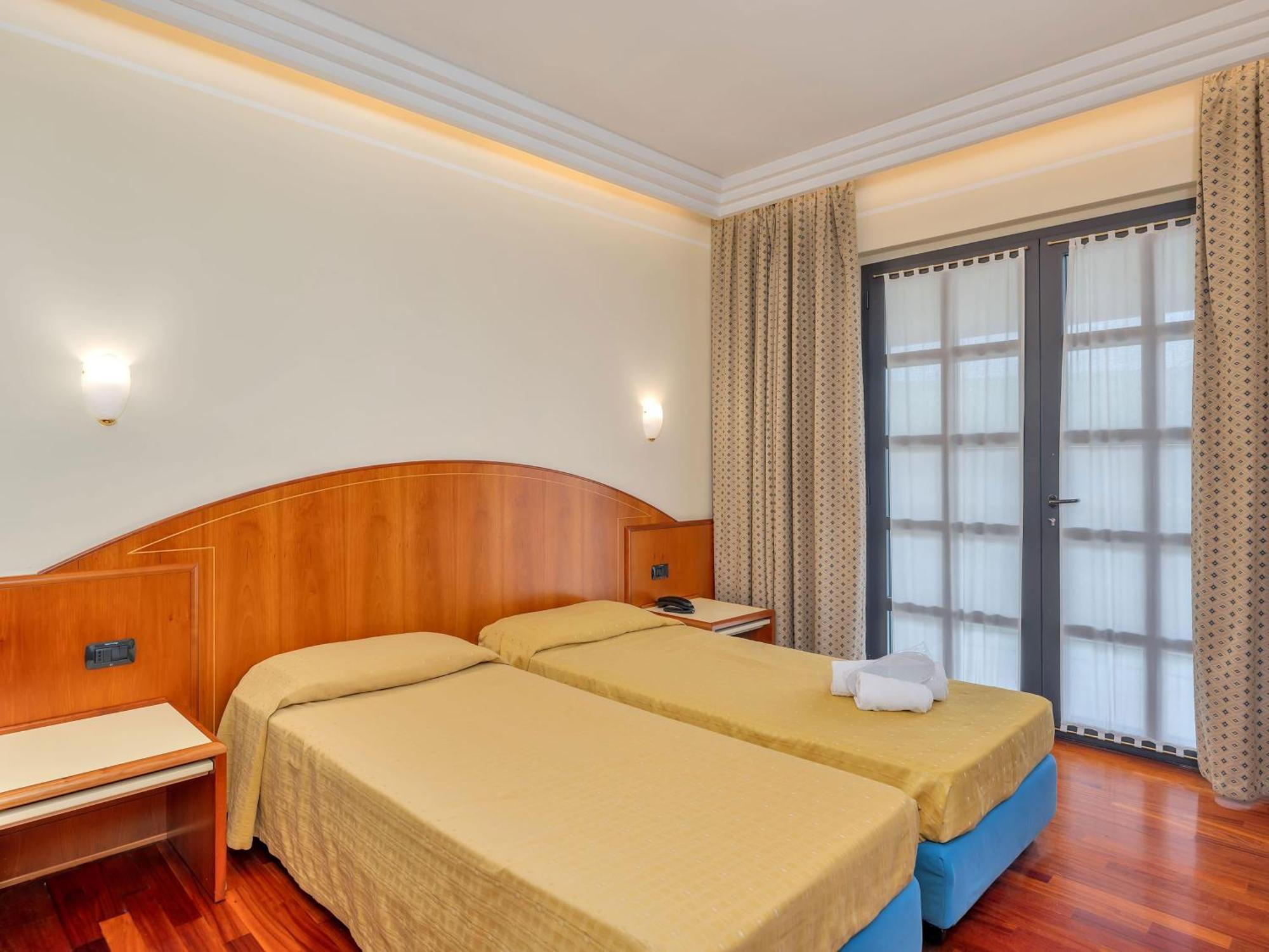 B&B Hotels Hotel Prestige Ornago Exterior foto