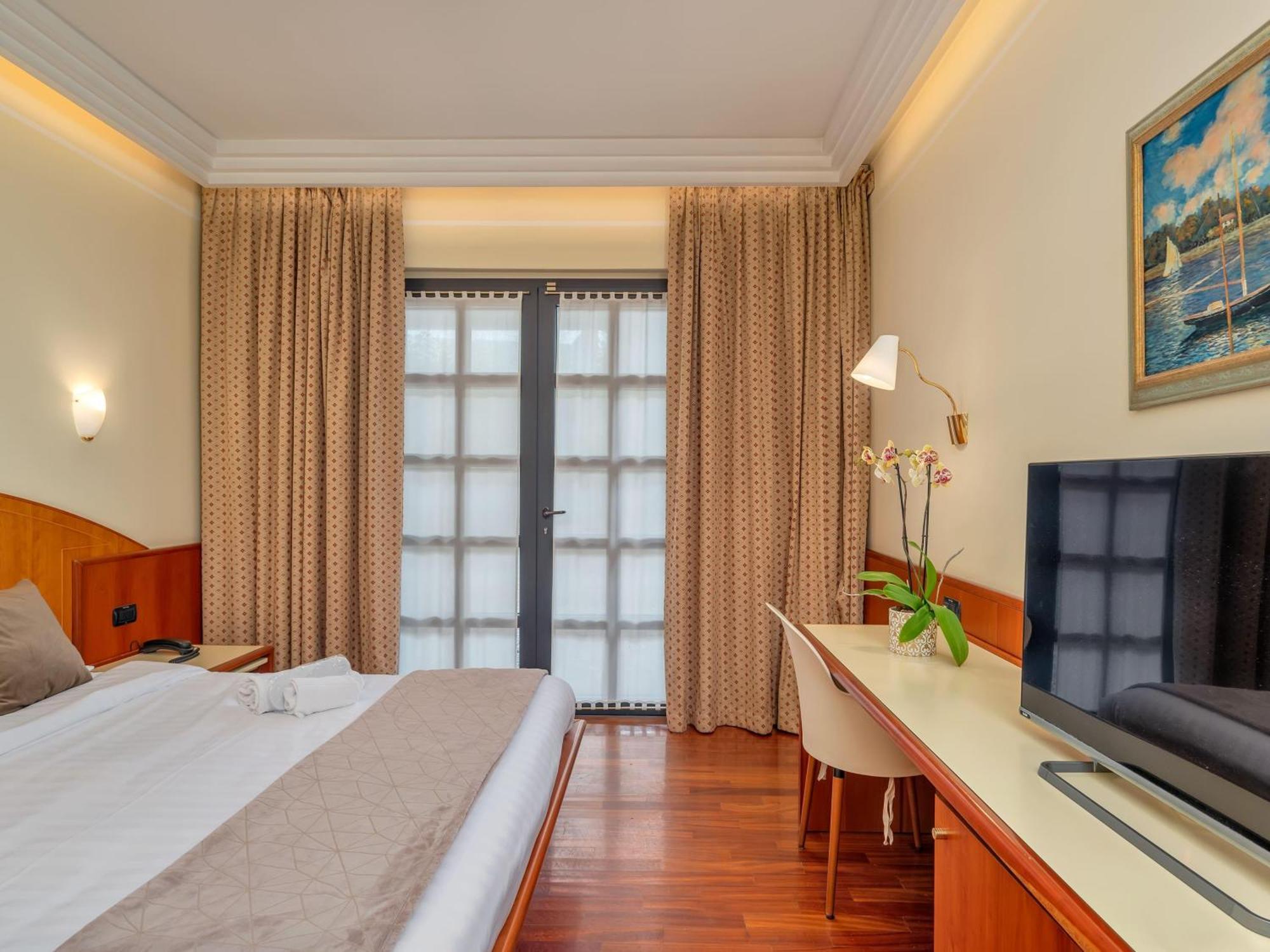 B&B Hotels Hotel Prestige Ornago Exterior foto